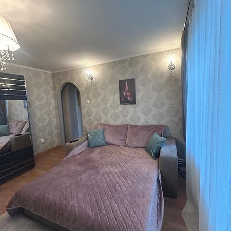 Little Paris Gare Du Nord Apartment Bukares Bagian luar foto