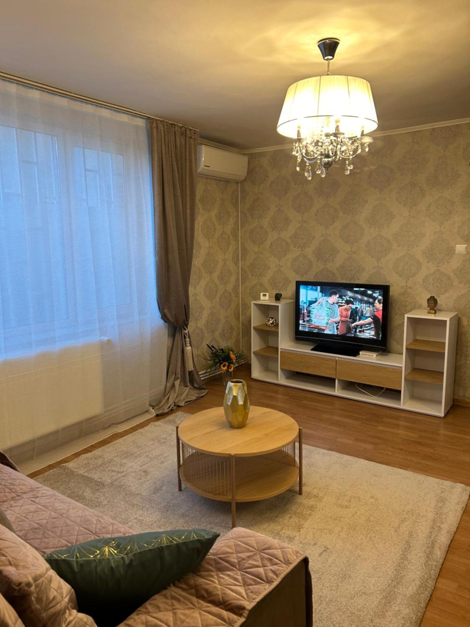 Little Paris Gare Du Nord Apartment Bukares Bagian luar foto
